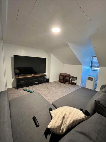 1827 Lowrie St, Troy Hill, PA 15212