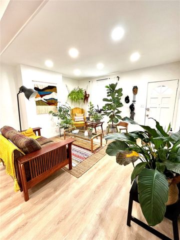 1827 Lowrie St, Troy Hill, PA 15212