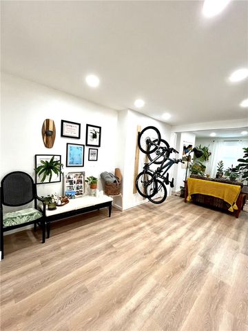 1827 Lowrie St, Troy Hill, PA 15212