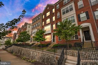 2331 KEW GARDENS DR, Woodbridge, VA 22191
