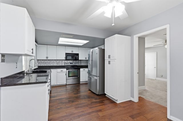 1014 Mountview Court, Carrollton, TX 75006