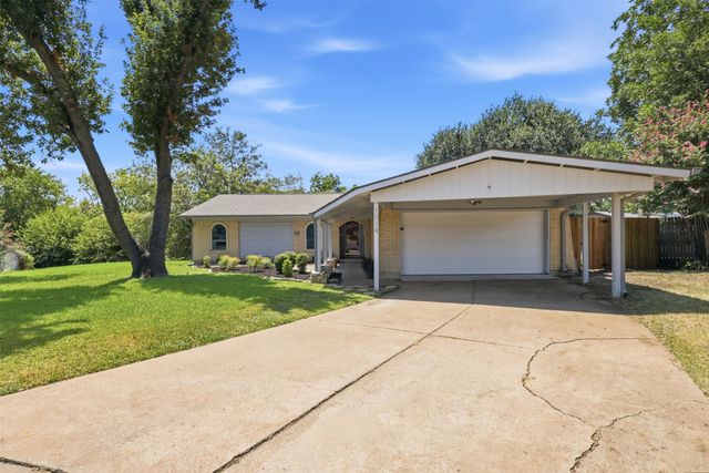 1014 Mountview Court, Carrollton, TX 75006