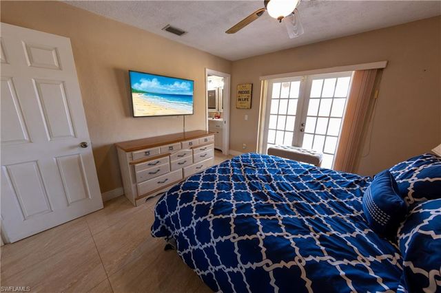 188 Gulfstream ST, Marco Island, FL 34145