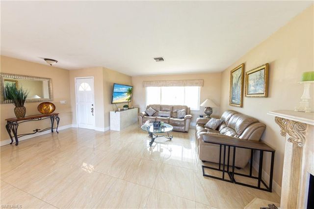 188 Gulfstream ST, Marco Island, FL 34145