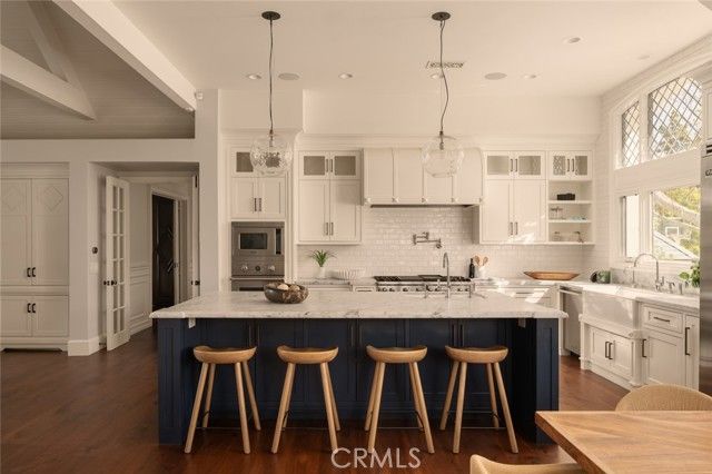 2 Royal Saint George Road, Newport Beach, CA 92660