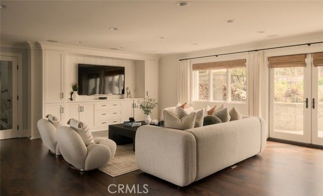 2 Royal Saint George Road, Newport Beach, CA 92660