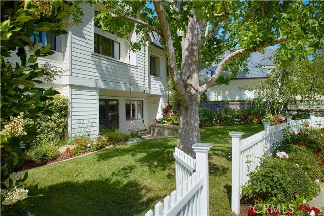 2 Royal Saint George Road, Newport Beach, CA 92660