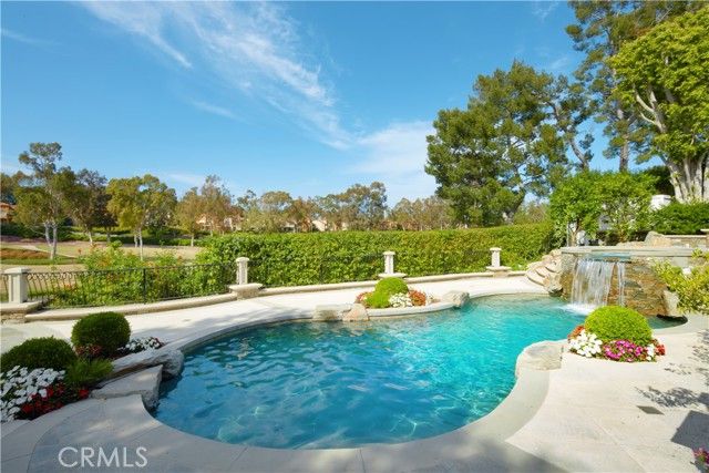 2 Royal Saint George Road, Newport Beach, CA 92660