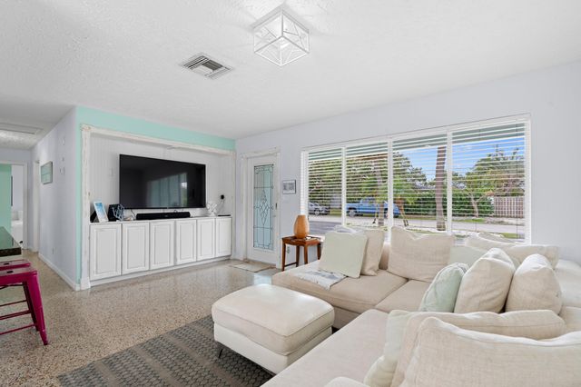 1310 SE 6th Terrace, Pompano Beach, FL 33060