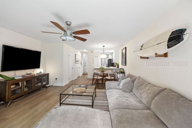 96 Mathews Dr Apt 142, Hilton Head Island, SC 29926