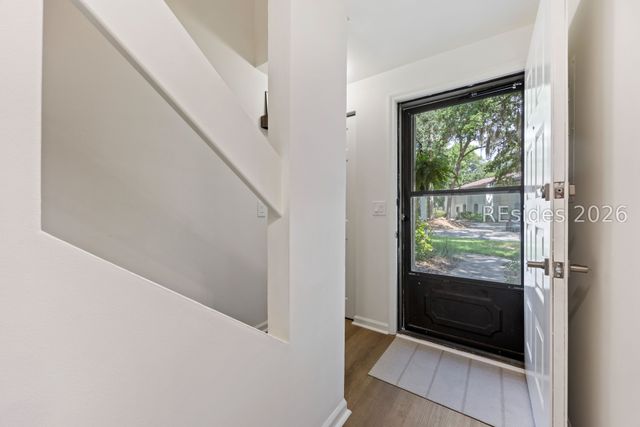 96 Mathews Dr Apt 142, Hilton Head Island, SC 29926