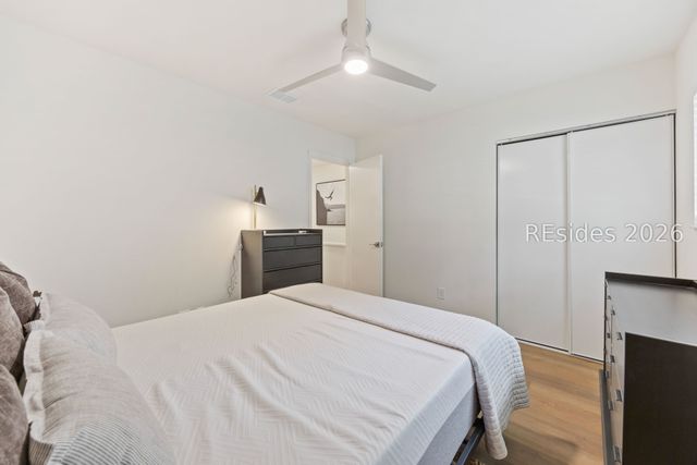 96 Mathews Dr Apt 142, Hilton Head Island, SC 29926