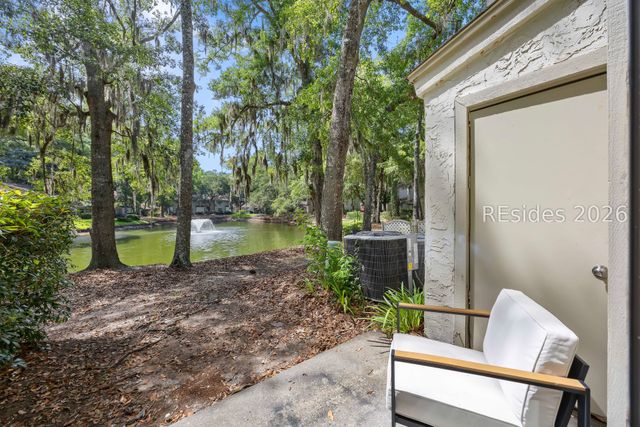 96 Mathews Dr Apt 142, Hilton Head Island, SC 29926