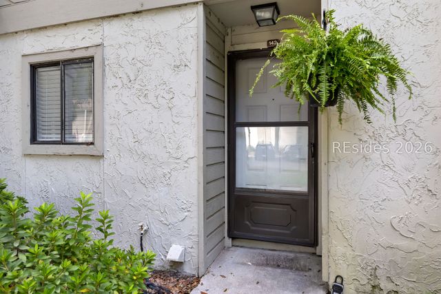 96 Mathews Dr Apt 142, Hilton Head Island, SC 29926