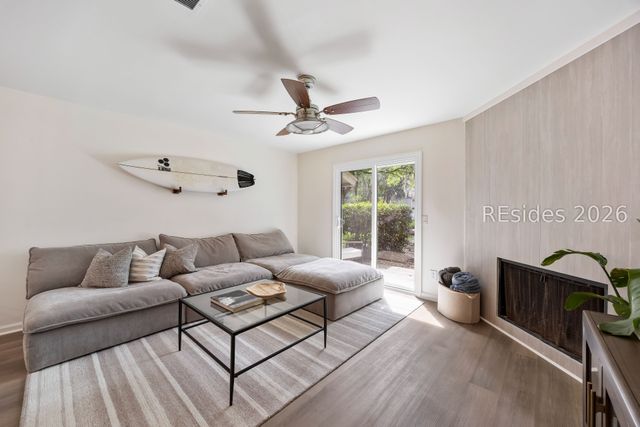 96 Mathews Dr Apt 142, Hilton Head Island, SC 29926