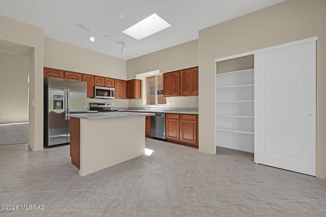 7713 E Pristine Place, Tucson, AZ 85750