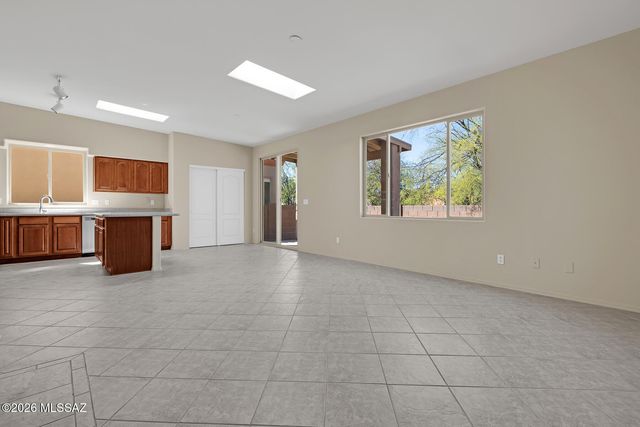 7713 E Pristine Place, Tucson, AZ 85750