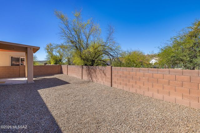 7713 E Pristine Place, Tucson, AZ 85750