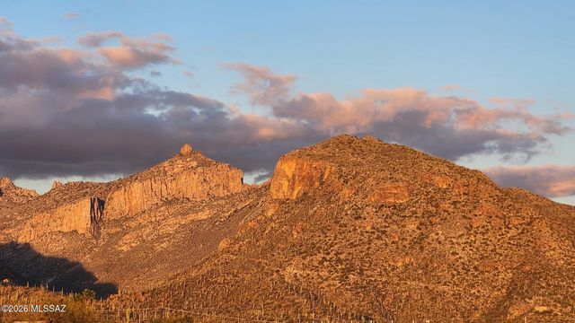 7713 E Pristine Place, Tucson, AZ 85750