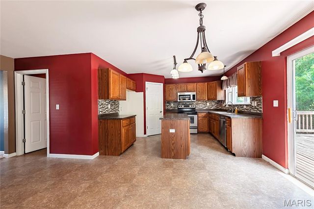 6417 Stallion Drive, Imperial, MO 63052