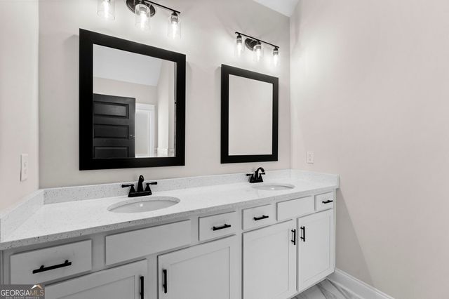 611 Jeffery Thomas Drive, Bonaire, GA 31005