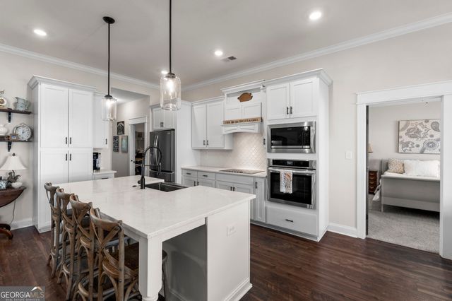 611 Jeffery Thomas Drive, Bonaire, GA 31005