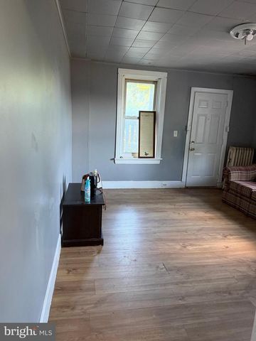 2572 LEXINGTON ST, Harrisburg, PA 17110