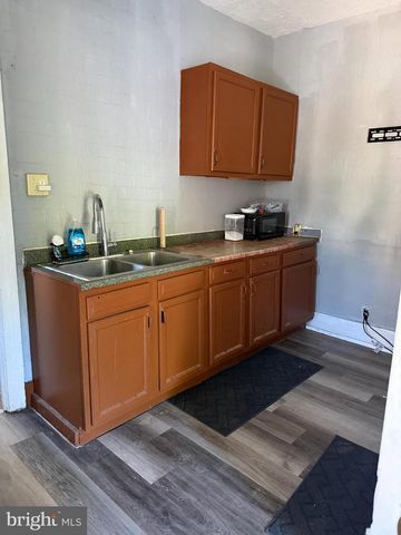 2572 LEXINGTON ST, Harrisburg, PA 17110