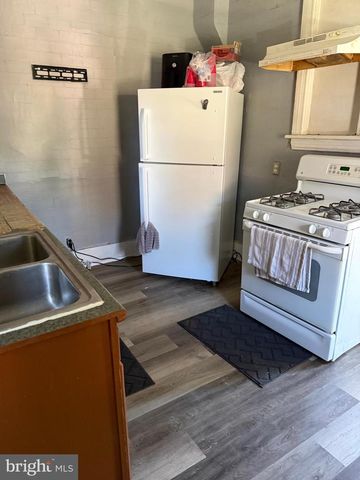 2572 LEXINGTON ST, Harrisburg, PA 17110
