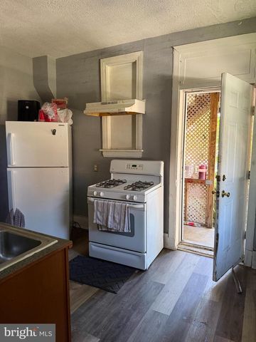 2572 LEXINGTON ST, Harrisburg, PA 17110