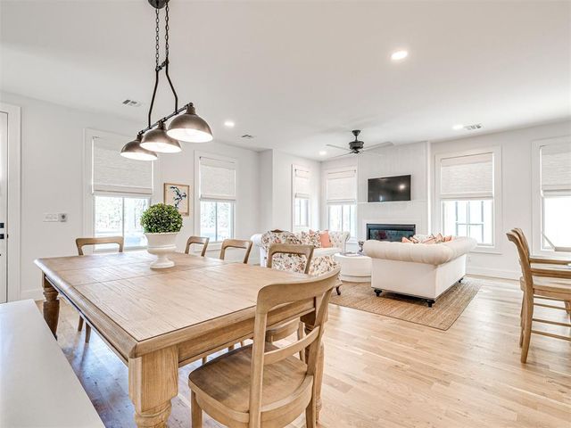 70 Hill Street, Carlton Landing, OK 74432