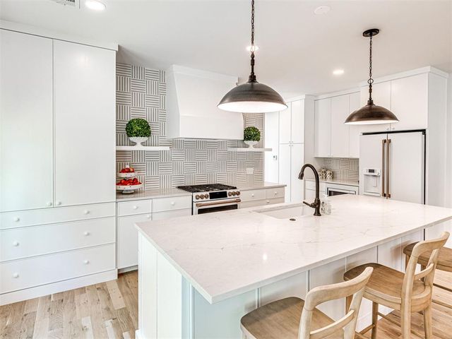 70 Hill Street, Carlton Landing, OK 74432