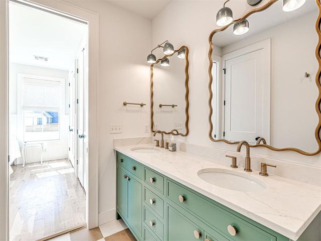 70 Hill Street, Carlton Landing, OK 74432