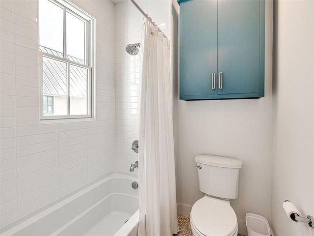 70 Hill Street, Carlton Landing, OK 74432