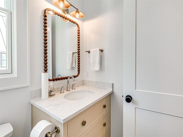 70 Hill Street, Carlton Landing, OK 74432