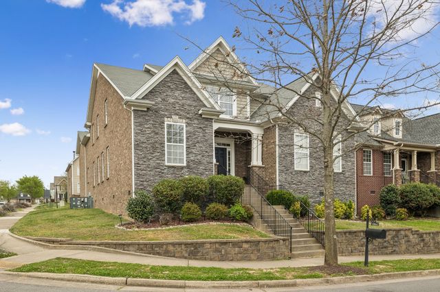 1064 Riverwood Village, Hermitage, TN 37076