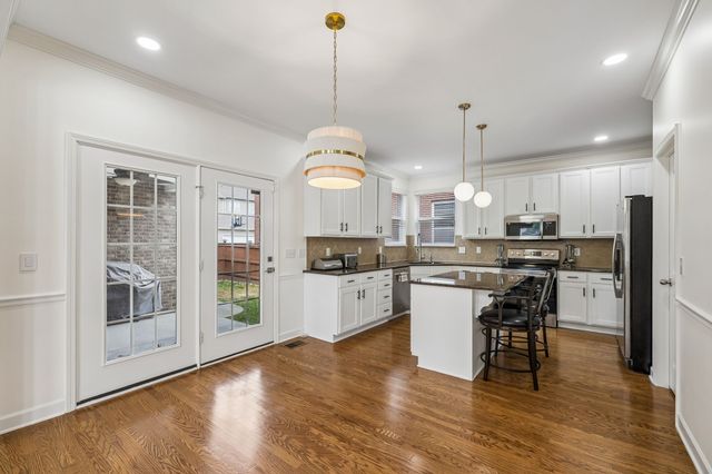 1064 Riverwood Village, Hermitage, TN 37076