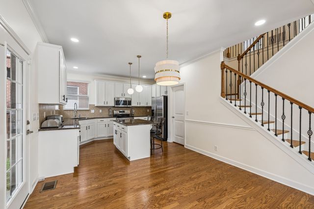 1064 Riverwood Village, Hermitage, TN 37076