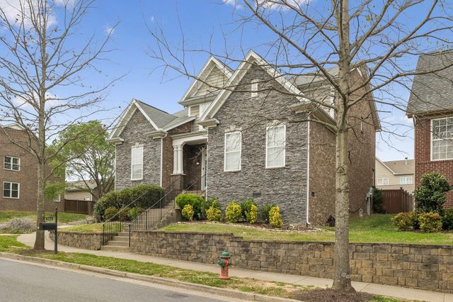 1064 Riverwood Village, Hermitage, TN 37076