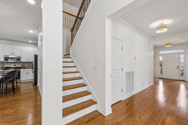 1064 Riverwood Village, Hermitage, TN 37076