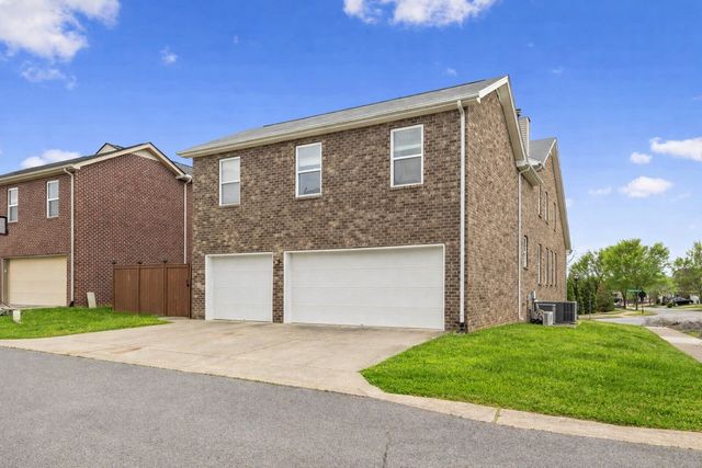 1064 Riverwood Village, Hermitage, TN 37076