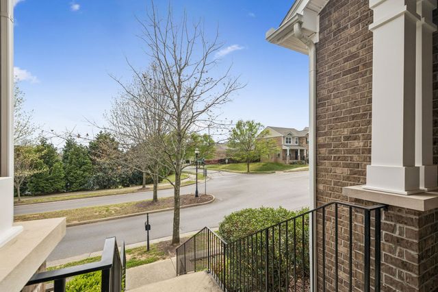 1064 Riverwood Village, Hermitage, TN 37076