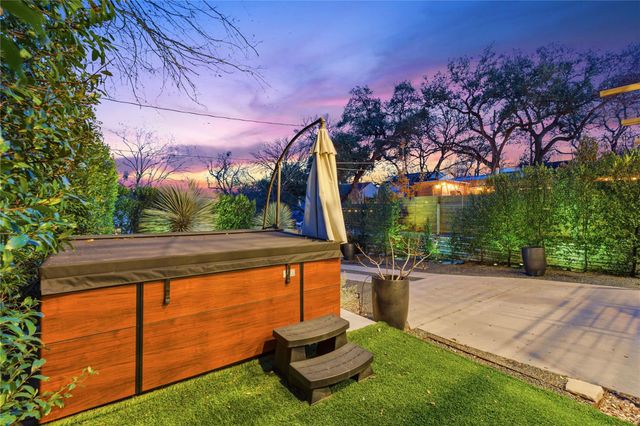 901 Theresa Ave, Austin, TX 78703