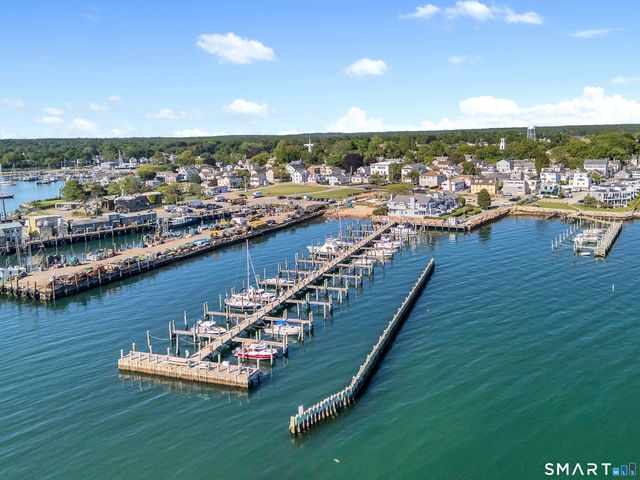 4 Northwest Street B3, Stonington, CT 06378