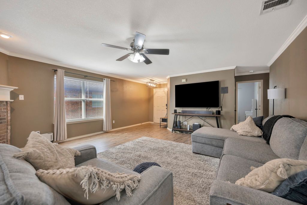 10860 Braemoor Drive, Fort Worth, TX 76052 — photo 4