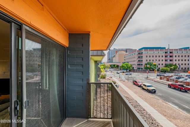 911 N Euclid Ave Unit 207, Tucson, AZ 85719