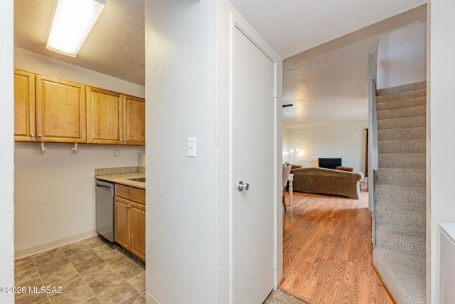 911 N Euclid Ave Unit 207, Tucson, AZ 85719