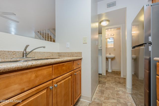 911 N Euclid Ave Unit 207, Tucson, AZ 85719