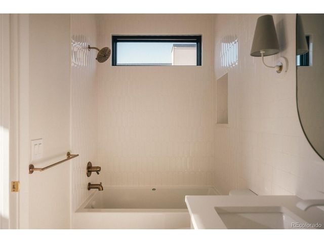 1130 S Cook St, Denver, CO 80210