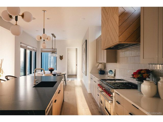 1130 S Cook St, Denver, CO 80210